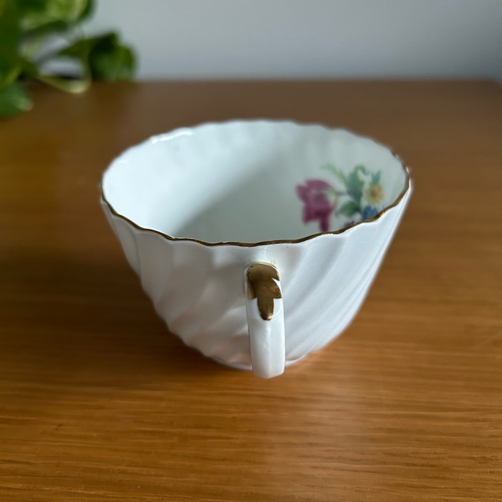 Aynsley Teacup - Picture 8 of 12